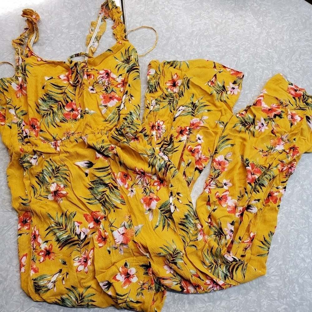 👸🎽👖 Candies one piece outfit size XS